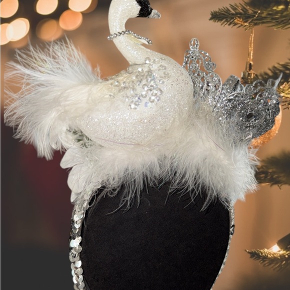 Christmas White Swan Headband, White Christmas Headpiece, Princess Tiara - Picture 14 of 16